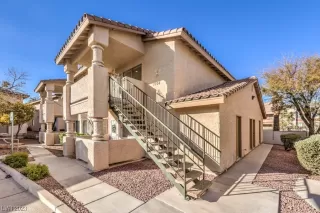 Photo #1: 2546998 Listing