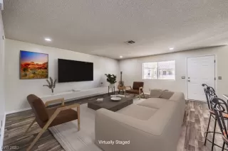 Photo #4: 2546998 Listing