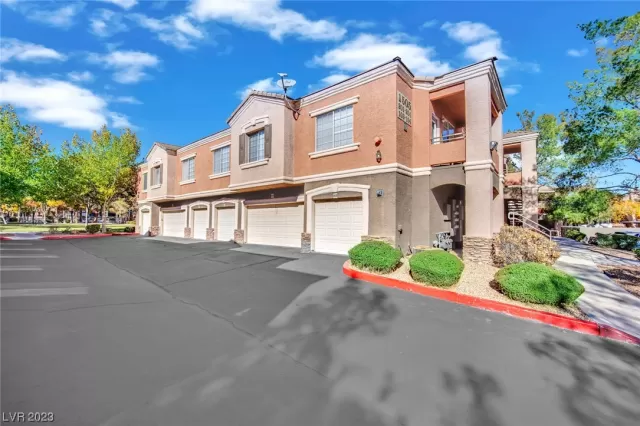 MLS: 2546999 Condo For Sale