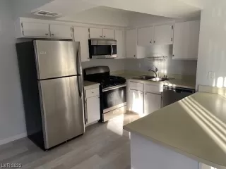 Photo #4: 2547102 Listing 