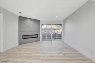 Photo #6: 2547109 Listing 