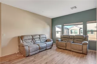 Photo #6: 2547110 Listing 