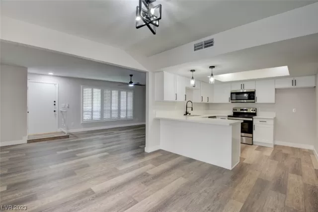 MLS: 2547135 Condo For Sale