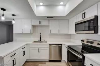 Photo #1: 2547135 Listing