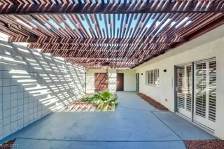 Photo #4: 2547135 Listing