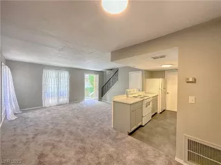 Photo #5: 2547142 Listing 