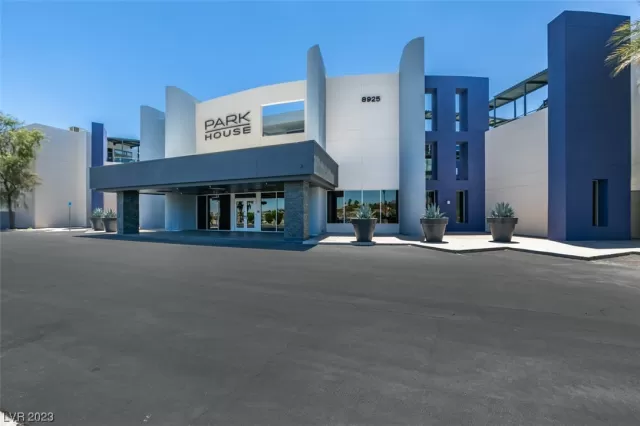 MLS: 2547159 Condo For Sale