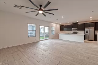 Photo #5: 2547202 Listing 