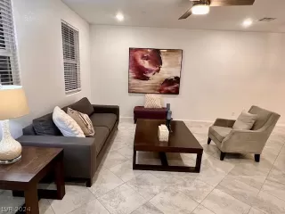 Photo #5: 2547226 Listing