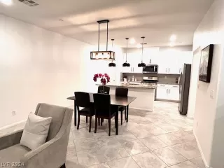 Photo #6: 2547226 Listing