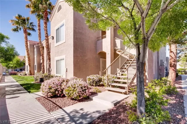MLS: 2547255 Condo For Sale