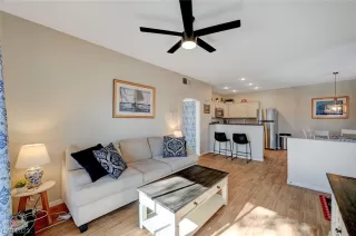 Photo #5: 2547293 Listing 