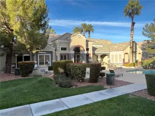 Photo #1: 2547300 Listing 