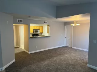 Photo #4: 2547300 Listing 