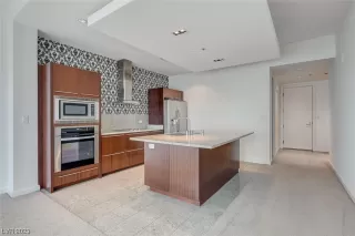 Photo #6: 2547302 Listing 