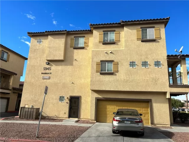 MLS: 2547330 Condo For Sale