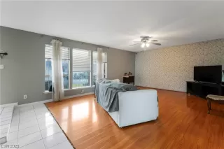 Photo #4: 2547334 Listing