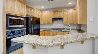 Photo #1: 2547378 Listing 