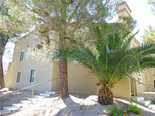 MLS: 2547397 Condo For Sale