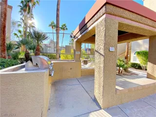Photo #3: 2547397 Listing