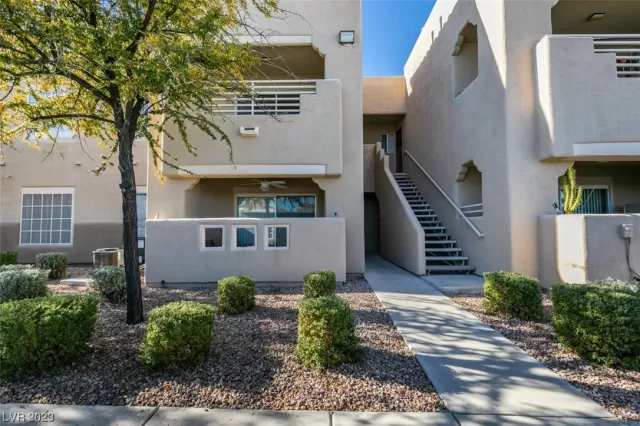 MLS: 2547431 Condo For Sale