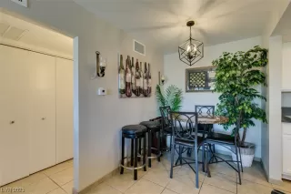 Photo #3: 2547431 Listing