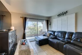 Photo #6: 2547431 Listing