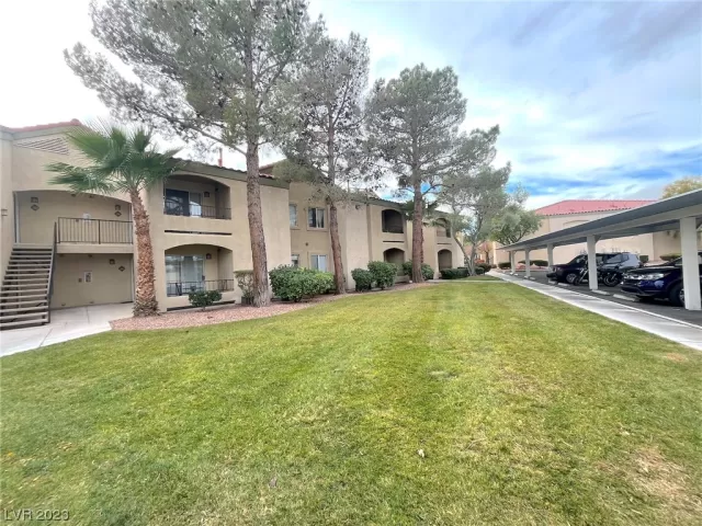 MLS: 2547450 Condo For Sale