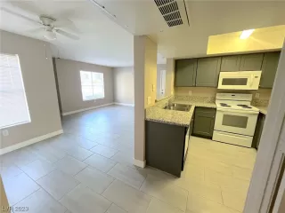 Photo #5: 2547453 Listing 