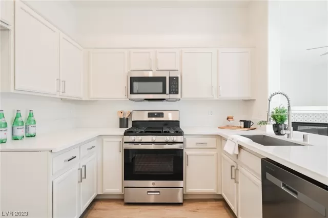 MLS: 2547469 Condo For Sale