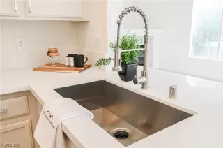 Photo #1: 2547469 Listing