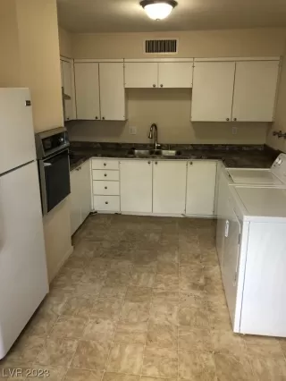 Photo #3: 2547470 Listing 