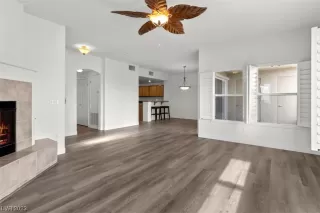 Photo #5: 2547471 Listing