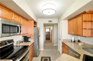 Photo #4: 2547479 Listing