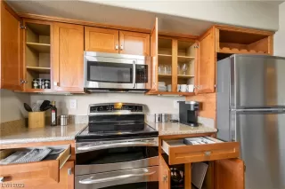 Photo #5: 2547479 Listing