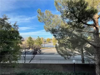 Photo #3: 2547487 Listing 