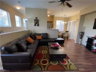 Photo #5: 2547487 Listing 