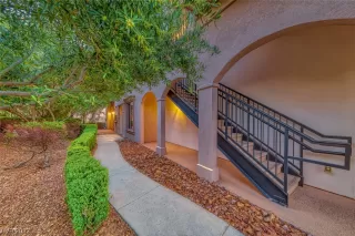 Photo #6: 2547517 Listing 