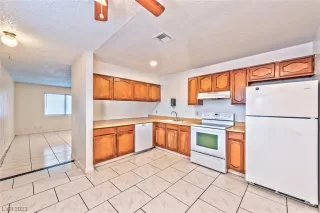Photo #3: 2547523 Listing 