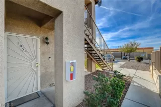 Photo #6: 2547526 Listing