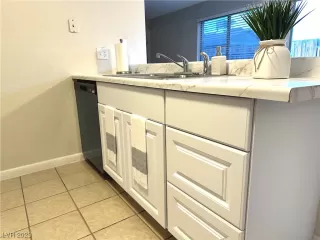 Photo #4: 2547605 Listing 