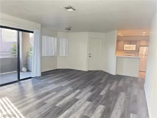 Photo #3: 2547633 Listing 