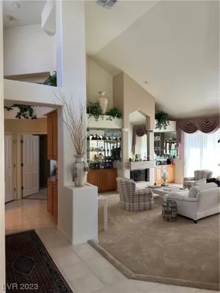 Photo #3: 2547677 Listing 