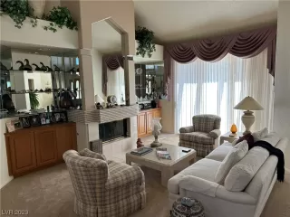 Photo #6: 2547677 Listing 