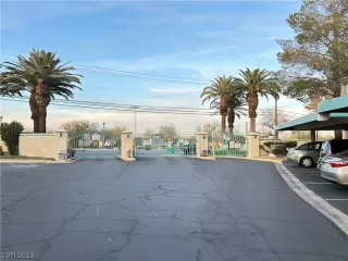 Photo #2: 2547701 Listing 