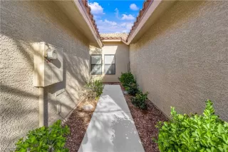 Photo #4: 2547717 Listing