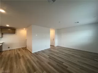 Photo #2: 2547741 Listing 