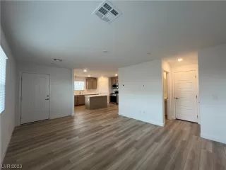 Photo #4: 2547741 Listing 