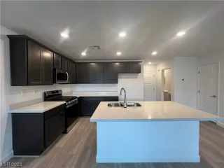 Photo #6: 2547746 Listing 
