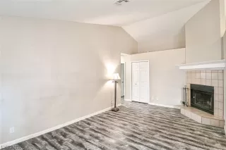 Photo #2: 2547761 Listing